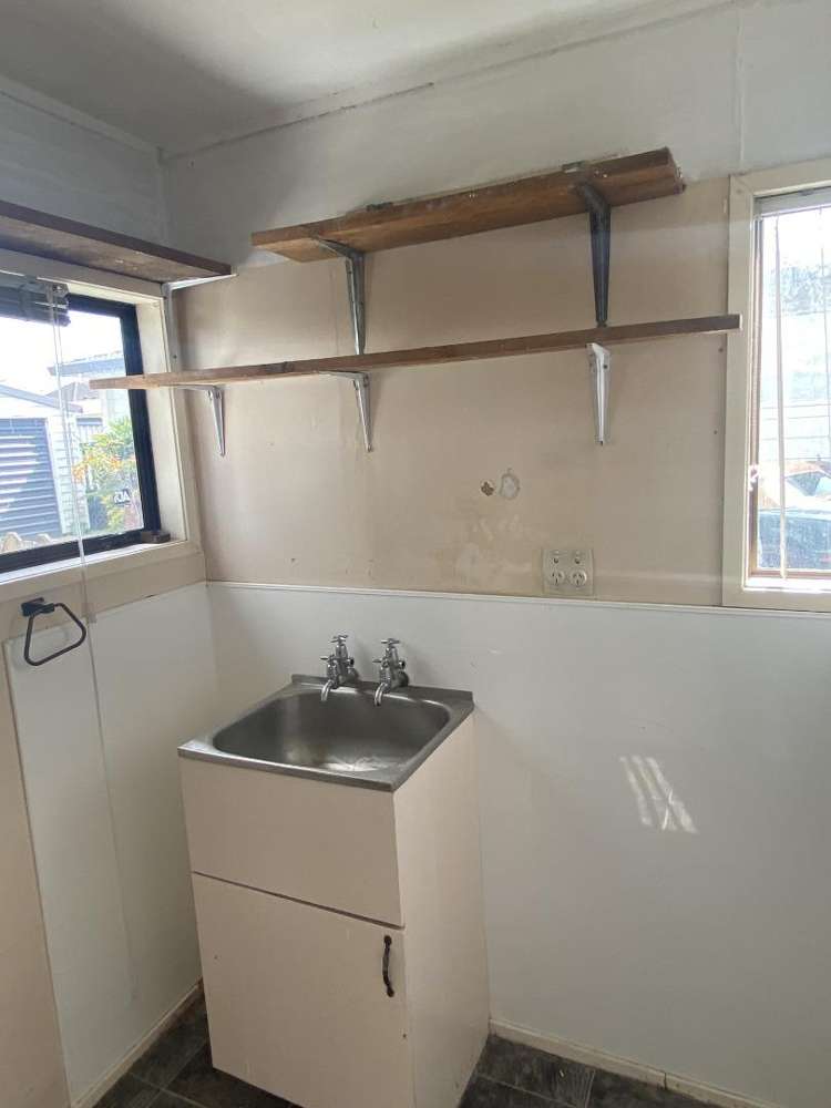 8 Freyberg Avenue 10695_14