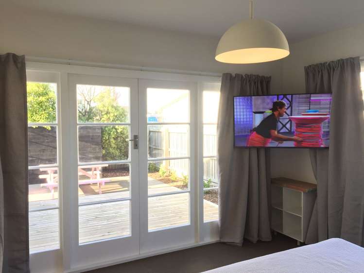 364 Pages Road Aranui_24