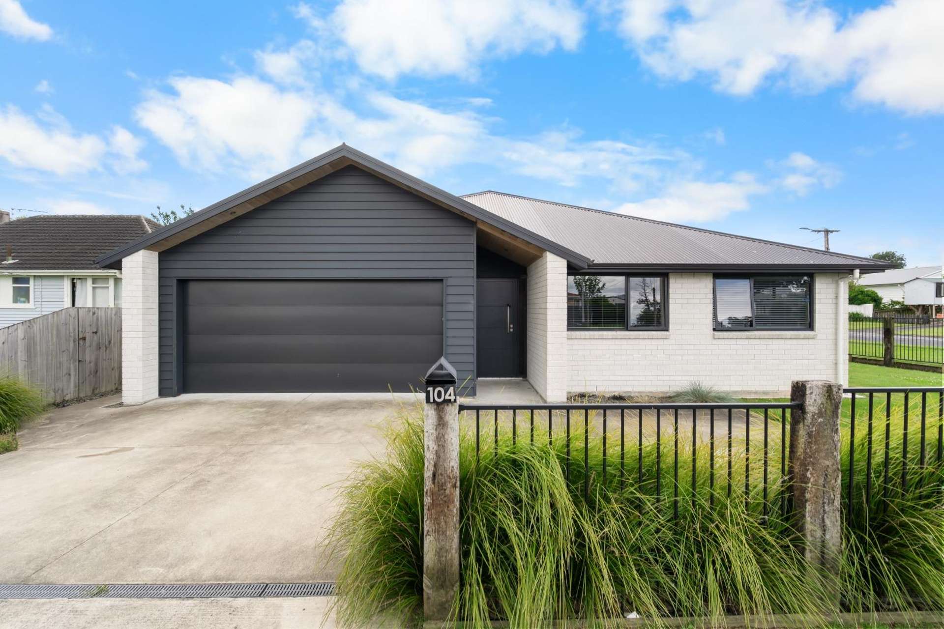 104 Thornton Road 11373_0