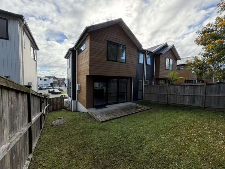 46 Seafarer Crescent Stanmore Bay_12
