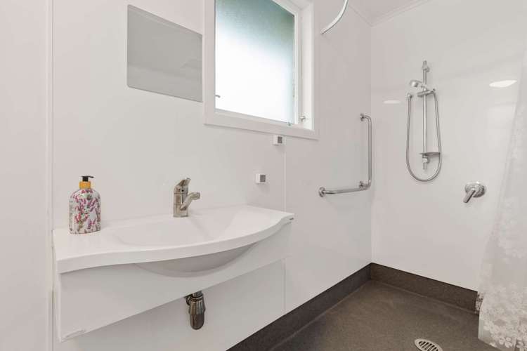 21 Elliott Crescent Owhata_7
