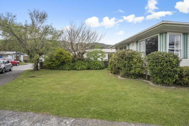 15 Wimbledon Grove Wainuiomata_1
