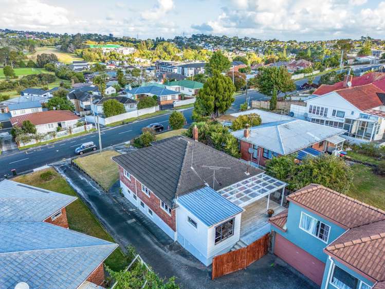 131 White Swan Road Mt Roskill_28