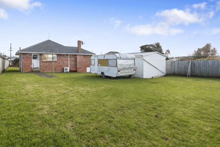 127 Flanshaw Road Te Atatu South_9