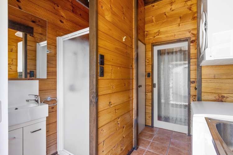 402 Fenwick Street Mayfair_15