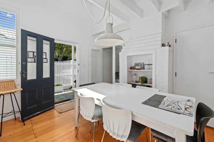 16/53 Vauxhall Road Devonport_23