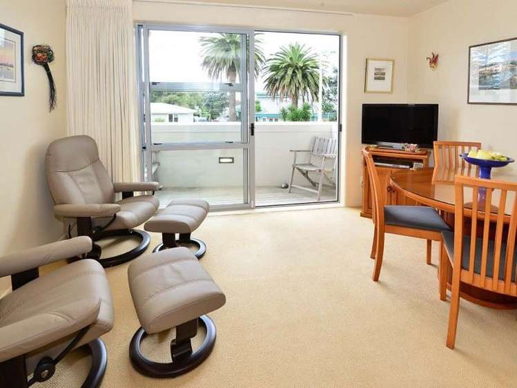 24/3 Riverside Road Orewa_7