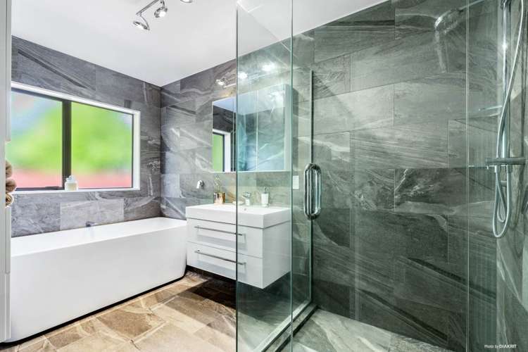 25 Trossach Place Wattle Downs_16