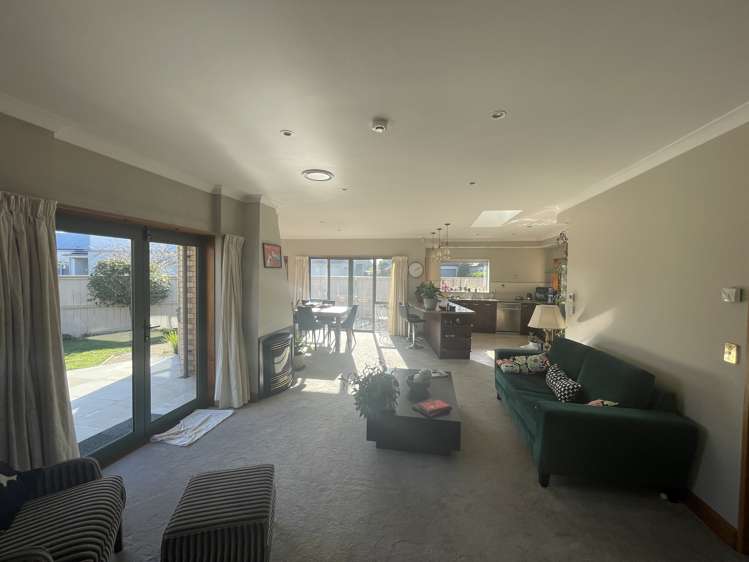 128 Lake Terrace Road Burwood_3