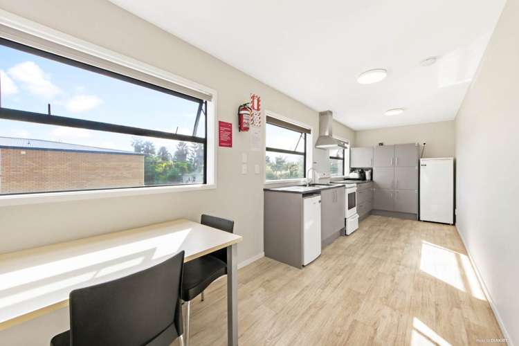 6/64a Rosella Road Mangere East_6