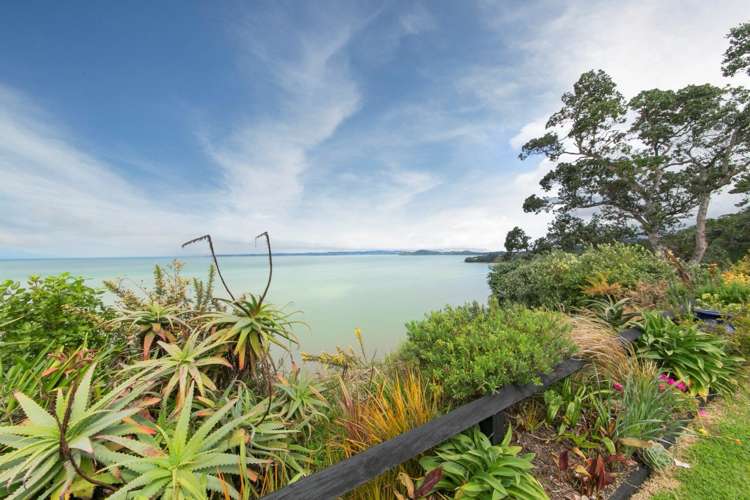 23 Sandys Parade Laingholm_2