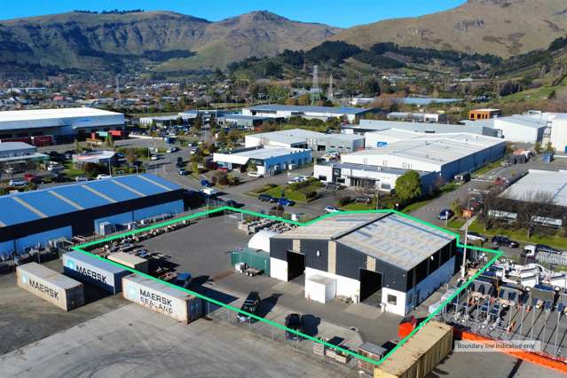 Large Yard with Warehouse – Easy Port Access