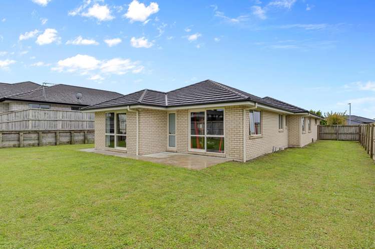 15 Turnberry Crescent_0