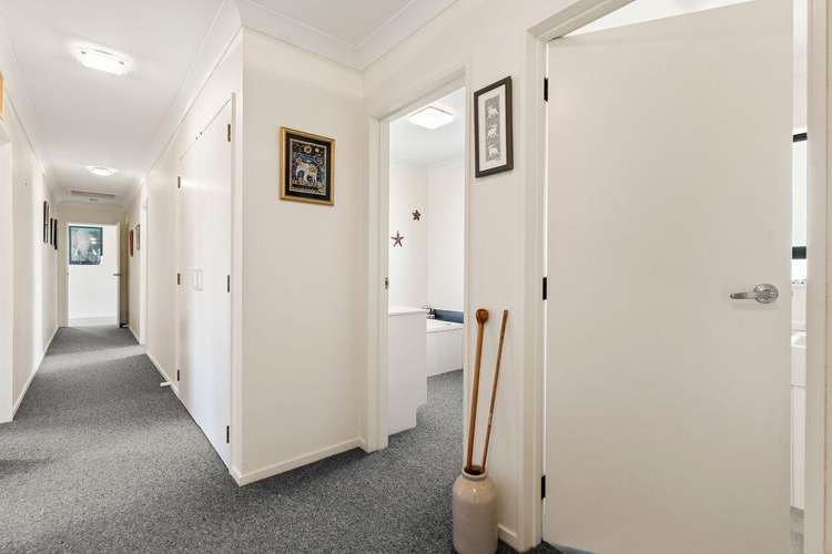 99 Lincoln Road Carterton_13