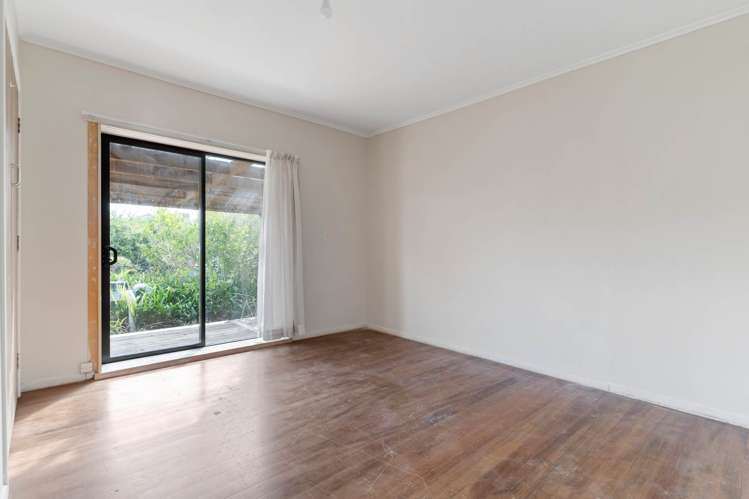 57 Ranui Avenue Ranui_16