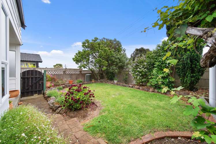 19a Ridgemount Rise Mangere Bridge_11