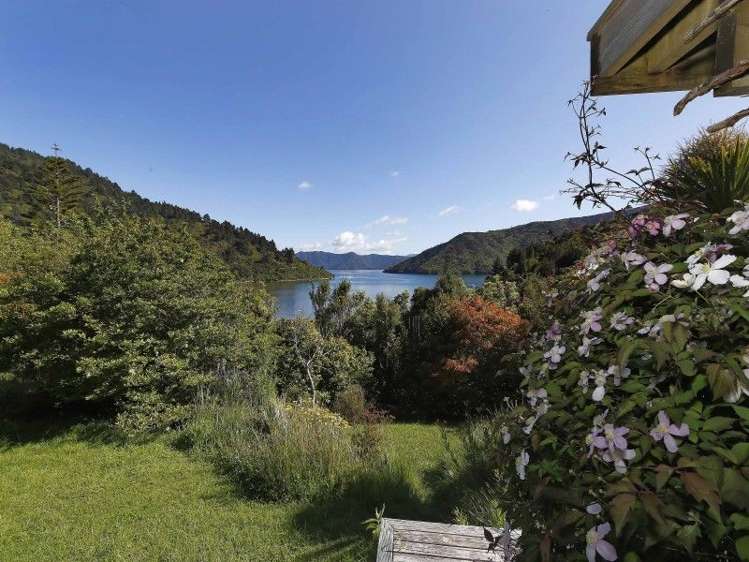 609 Port Underwood Road Whatamango Bay_6