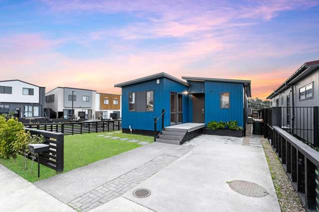 Modern corner single level freehold in Flat Bush