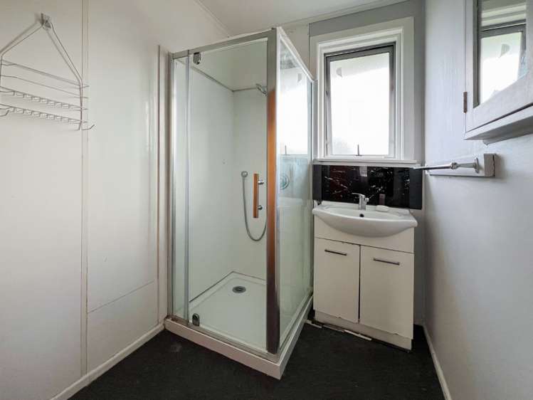 5 Kelwyn Road Kelston_11