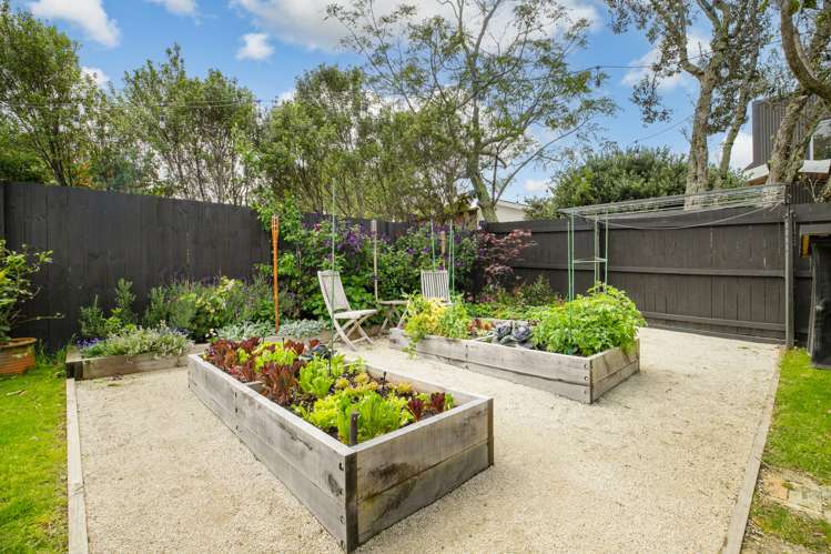 44 Smale Street Point Chevalier_13