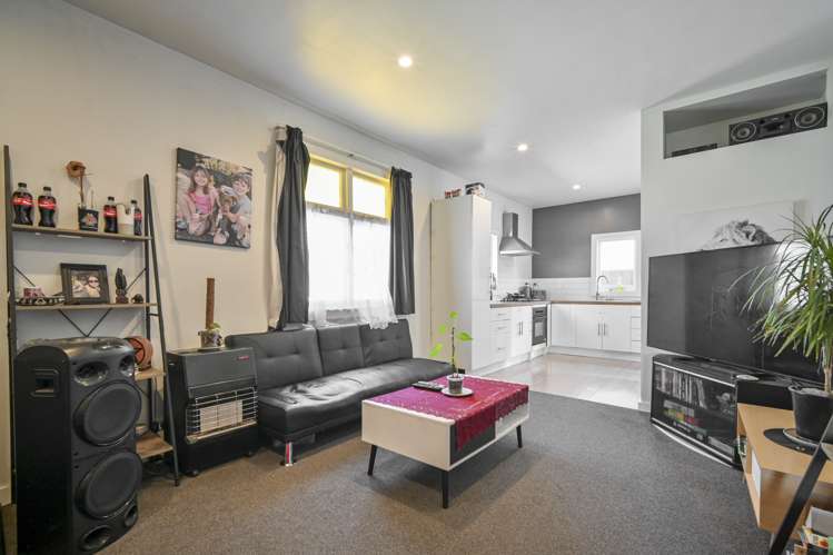 701 Buller Street Akina_7