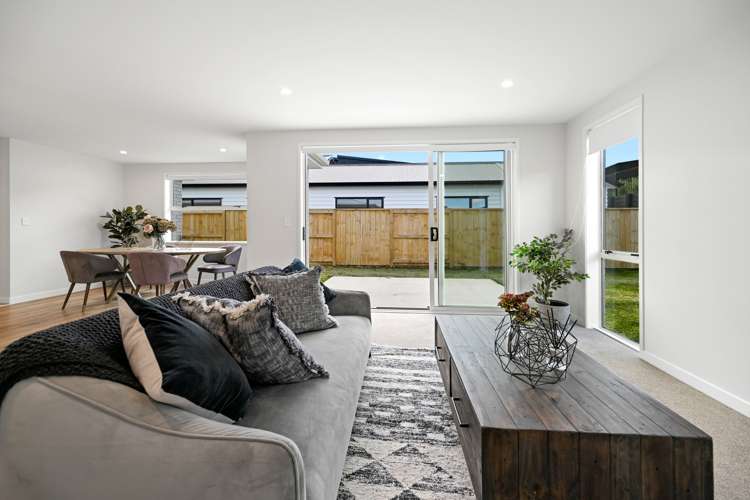 21 Halo Green Peacocke_4