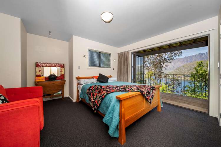 18 Olivers Place Queenstown_12