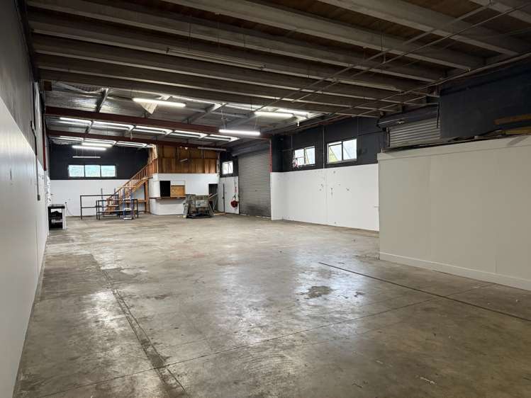 369 West Coast Road Glen Eden_13