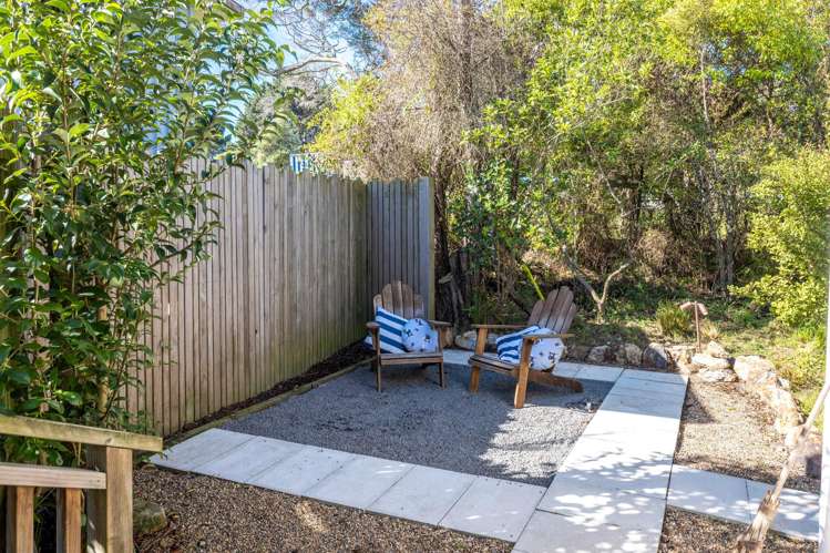 117 Queens Drive Oneroa_16