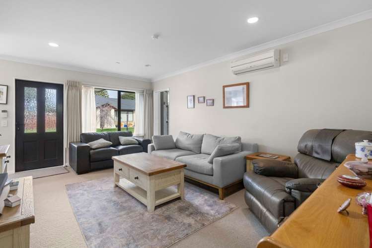 30 Ian Peter Way Otaki_6