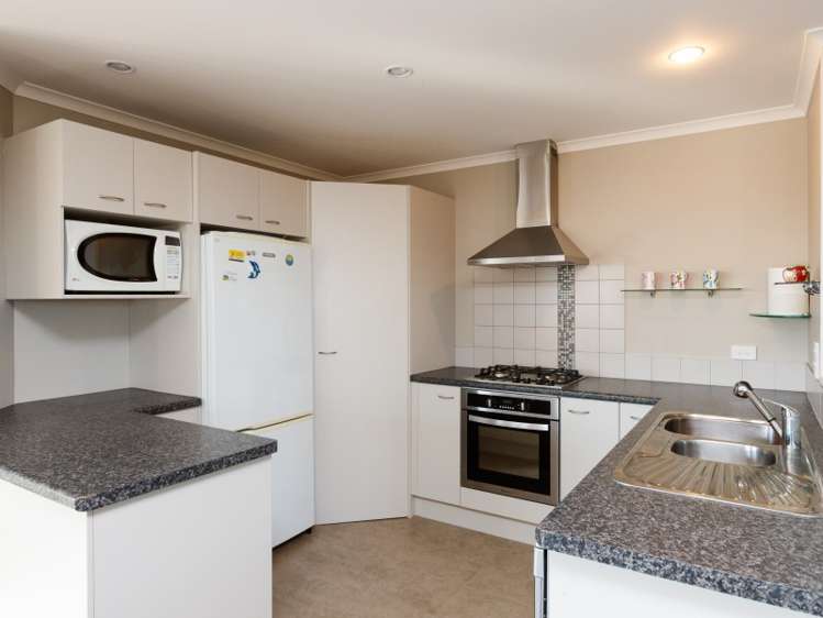 176 Pacific Drive Fitzherbert_20