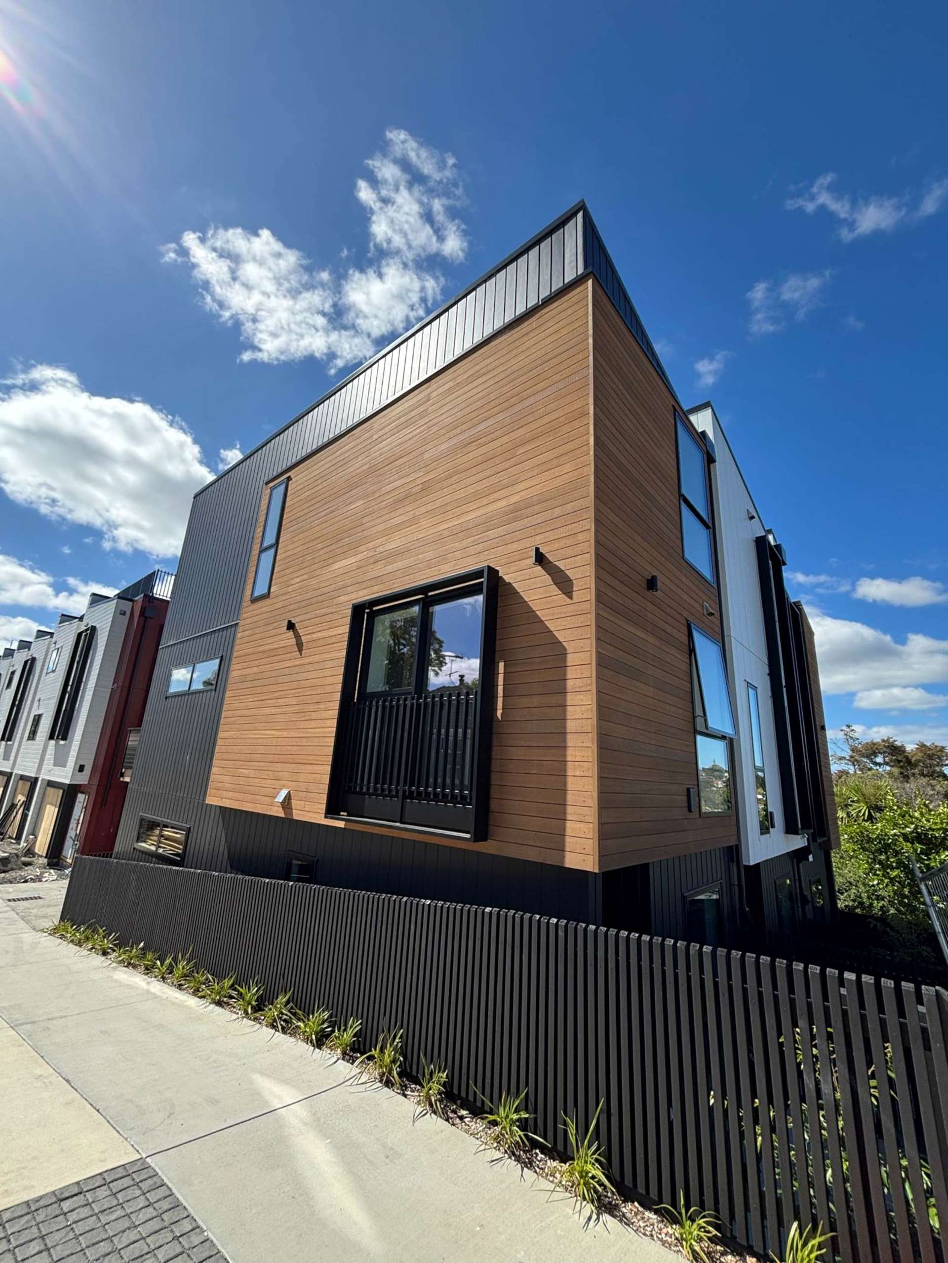 3/65 Stottholm Road Titirangi_0