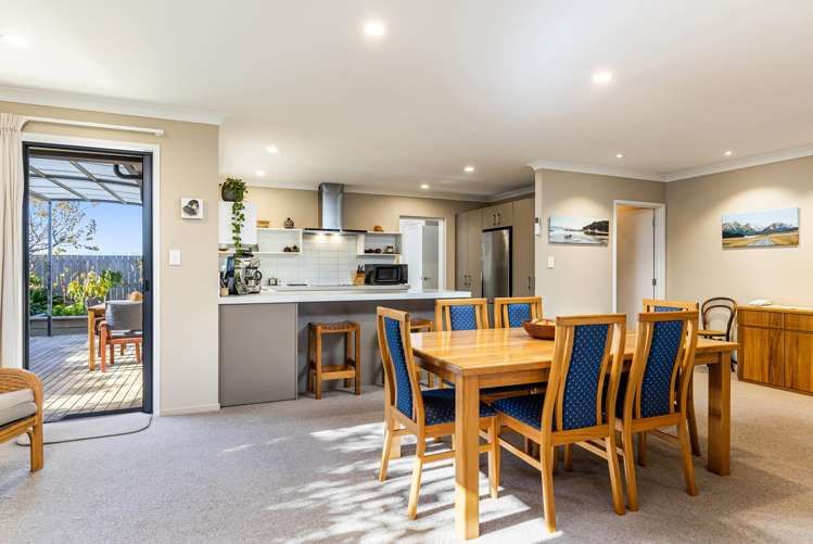 26 Ara Drive Redwoodtown_12