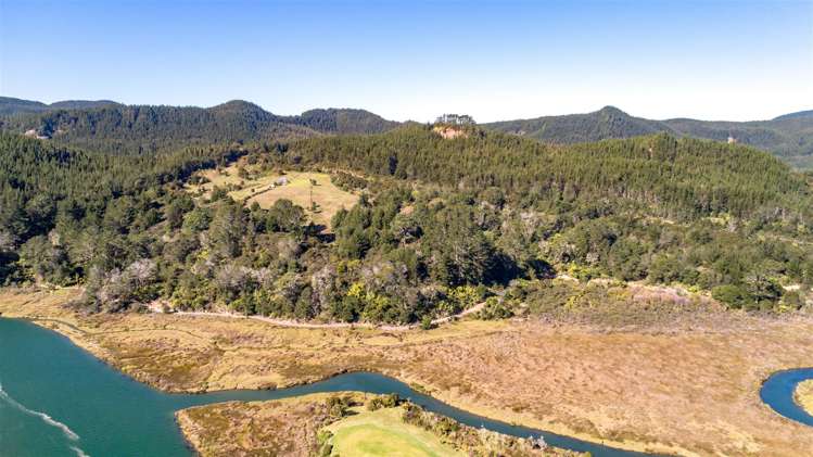 671 Hikuai Settlement Road Pauanui_3