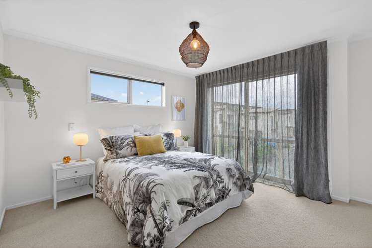 25 Latimer Way Petone_12