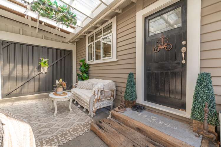 55 Rathmore Street West End_19