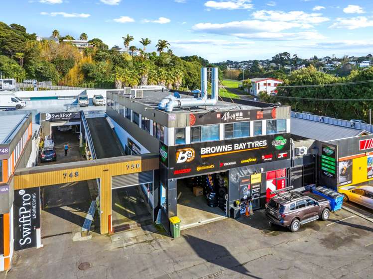 748 Beach Road Browns Bay_21