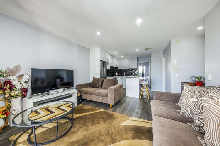 82a Michael Jones Drive Flat Bush_8