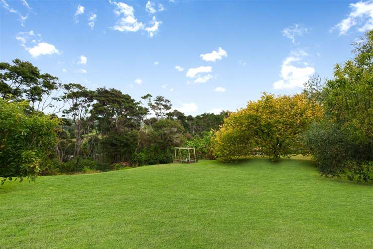 149 Whangaparaoa Road Red Beach_26