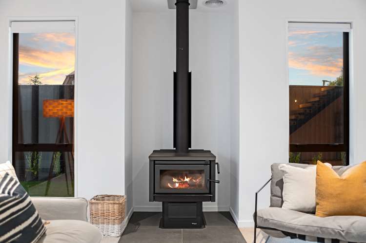 23 Nederland Avenue Burwood_19