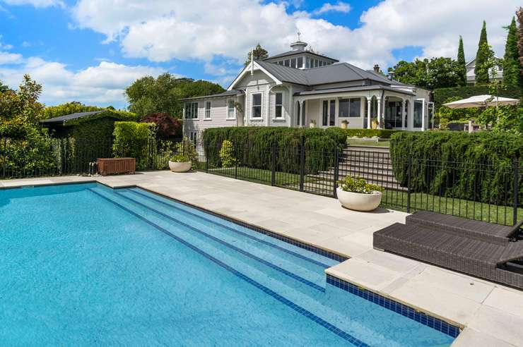 9 Karori Crescent, in Orakei, Auckland, has a touch of Hollywood glamour. The six-bedroom, six-bathroom mansion is for sale by negotiation. Photo / Supplied