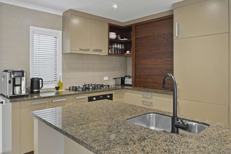 25 Bridgefield Crescent_4