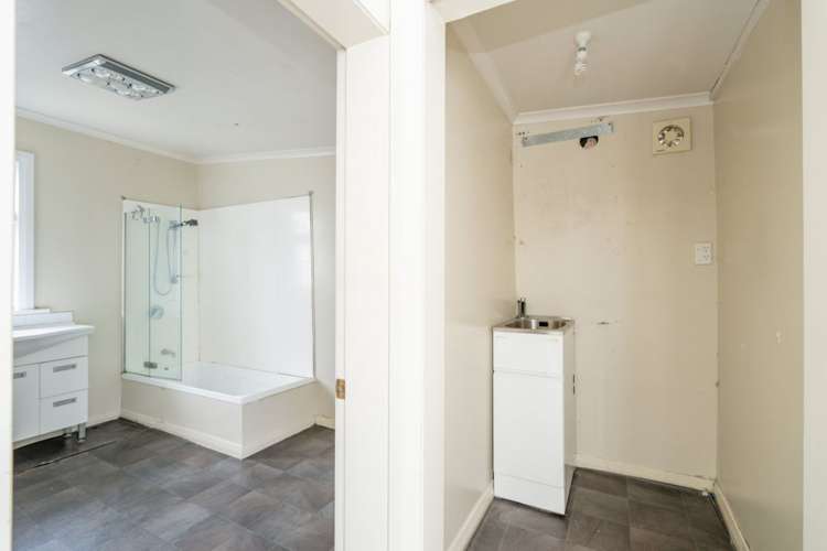 12 Avenal Street Avenal_24