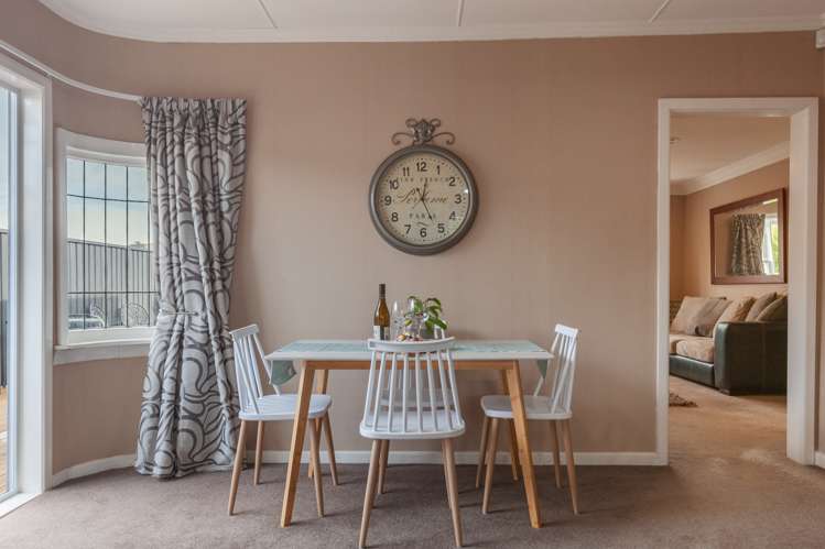 23 Howard Road Taradale_14