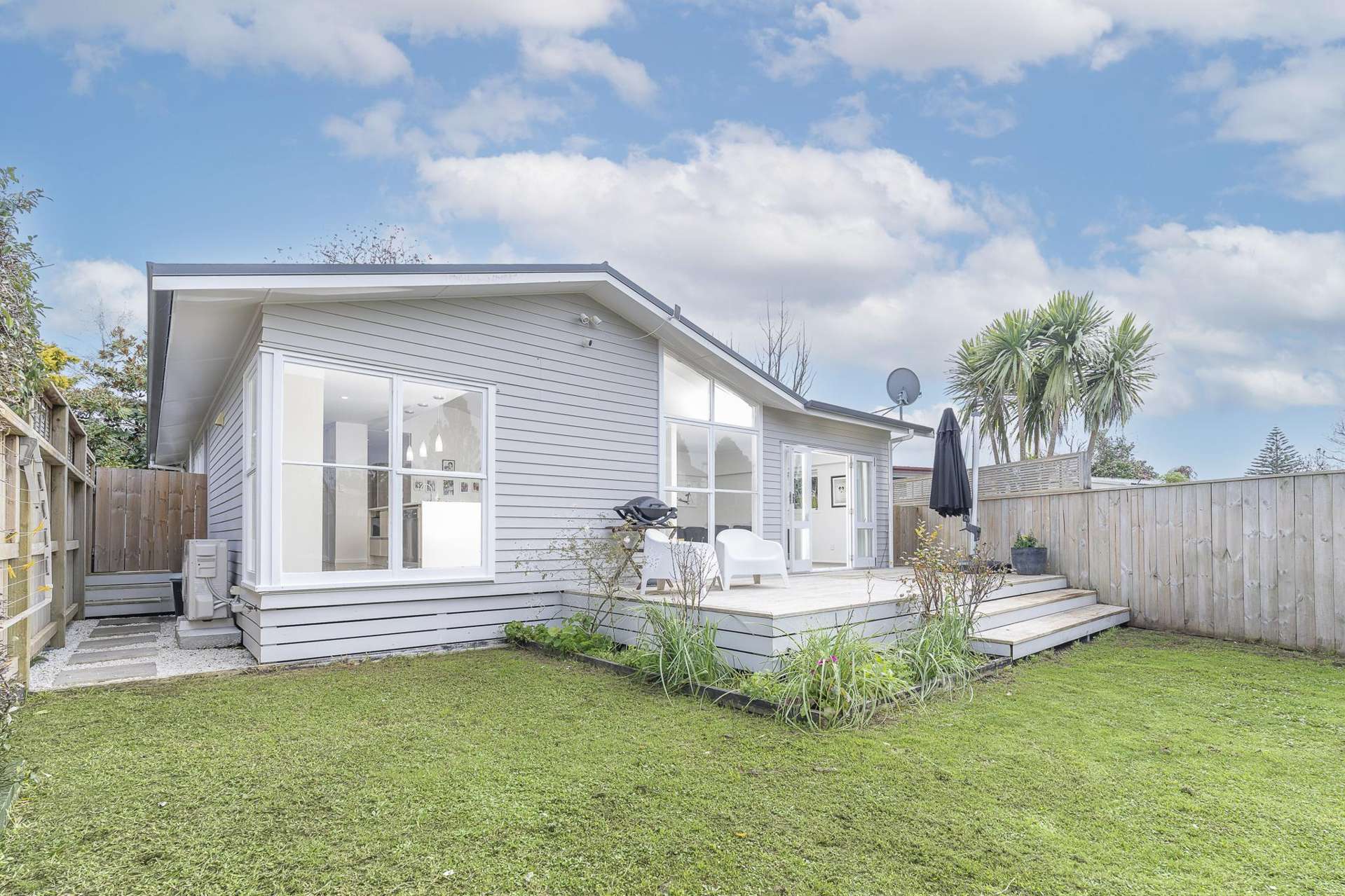 12b Brennan Avenue Te Atatu Peninsula_0