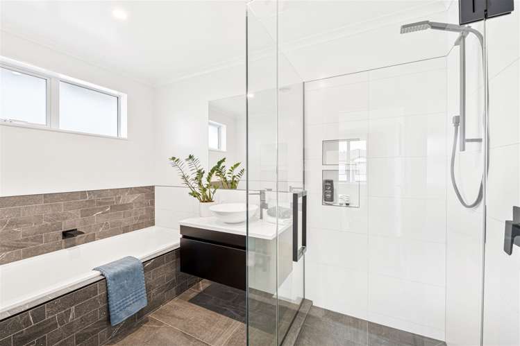 32 Koropa Road Flat Bush_21