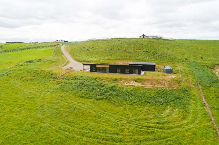 38 Fry Road Halcombe_17