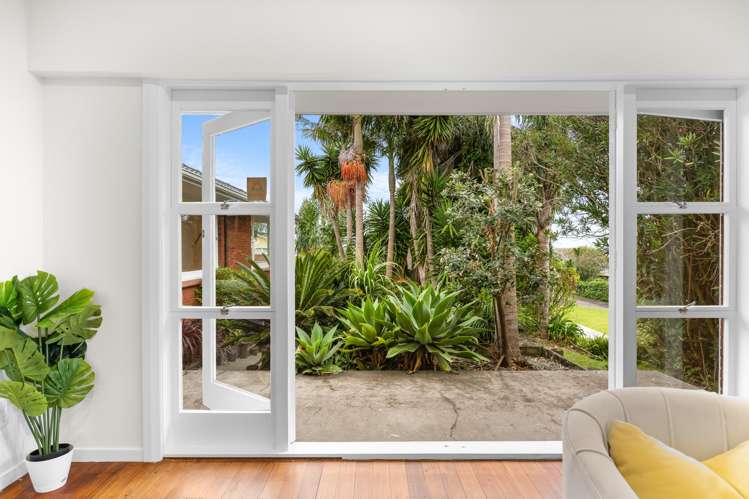 17 Downsview Road Pakuranga Heights_12