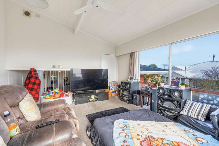 20 Elliott CRESCENT Owhata_7