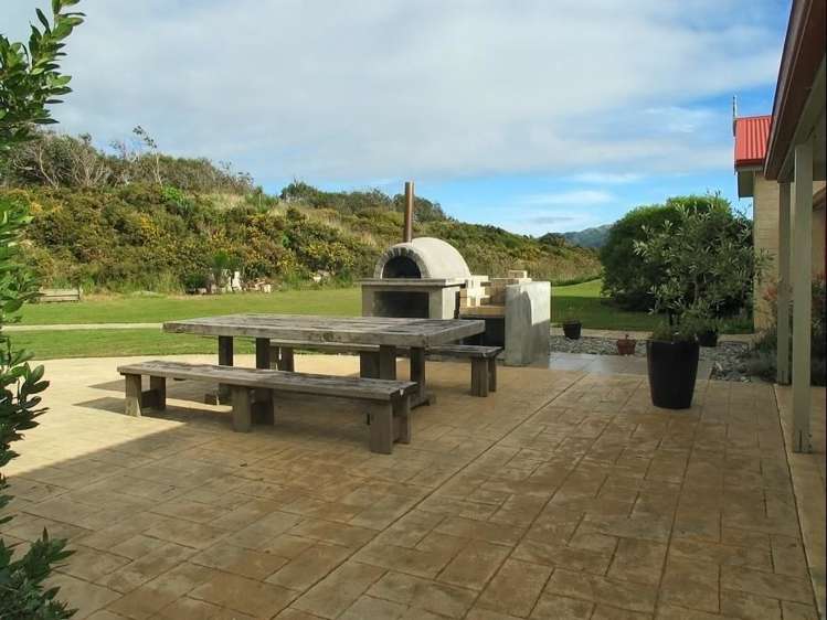 1 Whitford Brown Avenue Papakowhai_15